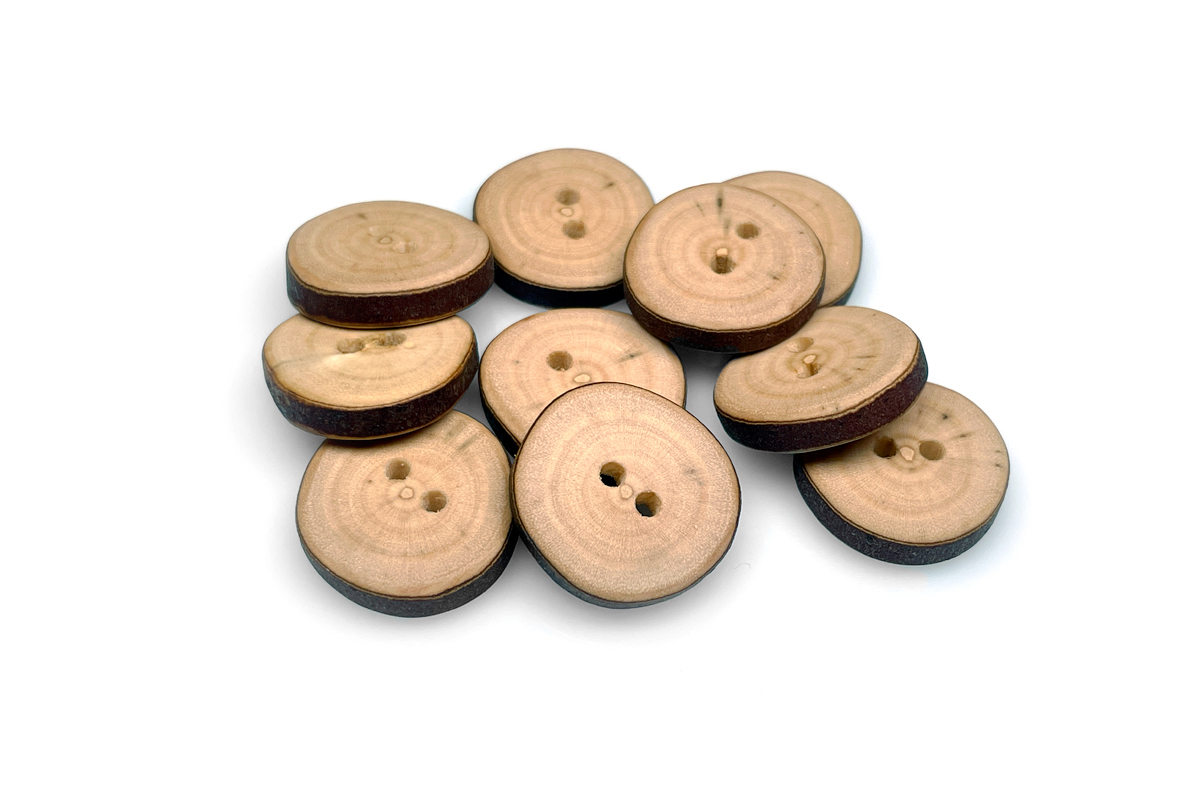 Holzknöpfe aus Lorbeer; Holzarbeiten; Handgefertigtes aus Holz; Dekoratives aus Holz; Geschenkideen aus Holz; Geschenke aus Holz; Knöpfe aus Holz; Holzknopf; Holzhandwerk; Holzknopf & mehr; Unikat; Holzknopf; 